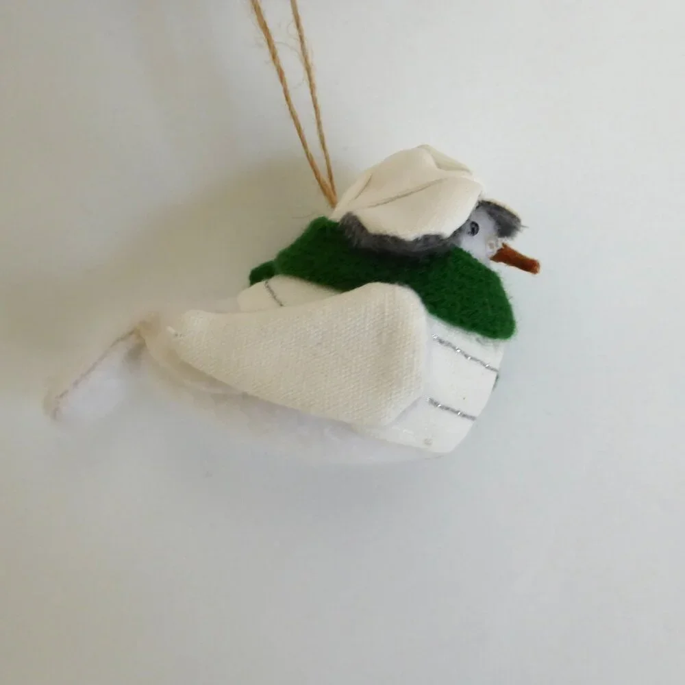 NEW 4” TARGET WONDERSHOP FEATHERLY FRIENDS BIRD WHITE JACKET SCARF ORNAMENT